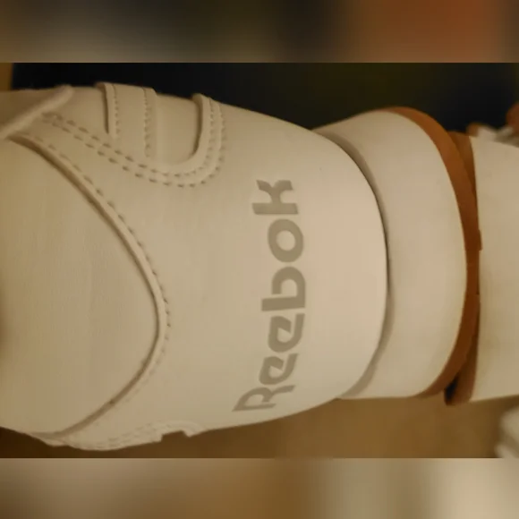 EUC Reebok Classics (W sz 9) - Picture 8 of 8